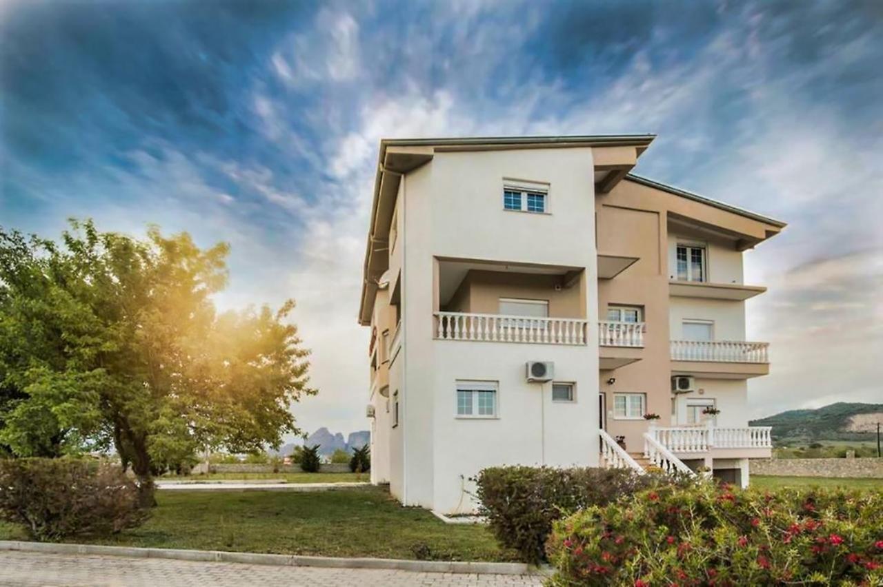 Spilaio At Meteora Hotell Kalampáka Eksteriør bilde