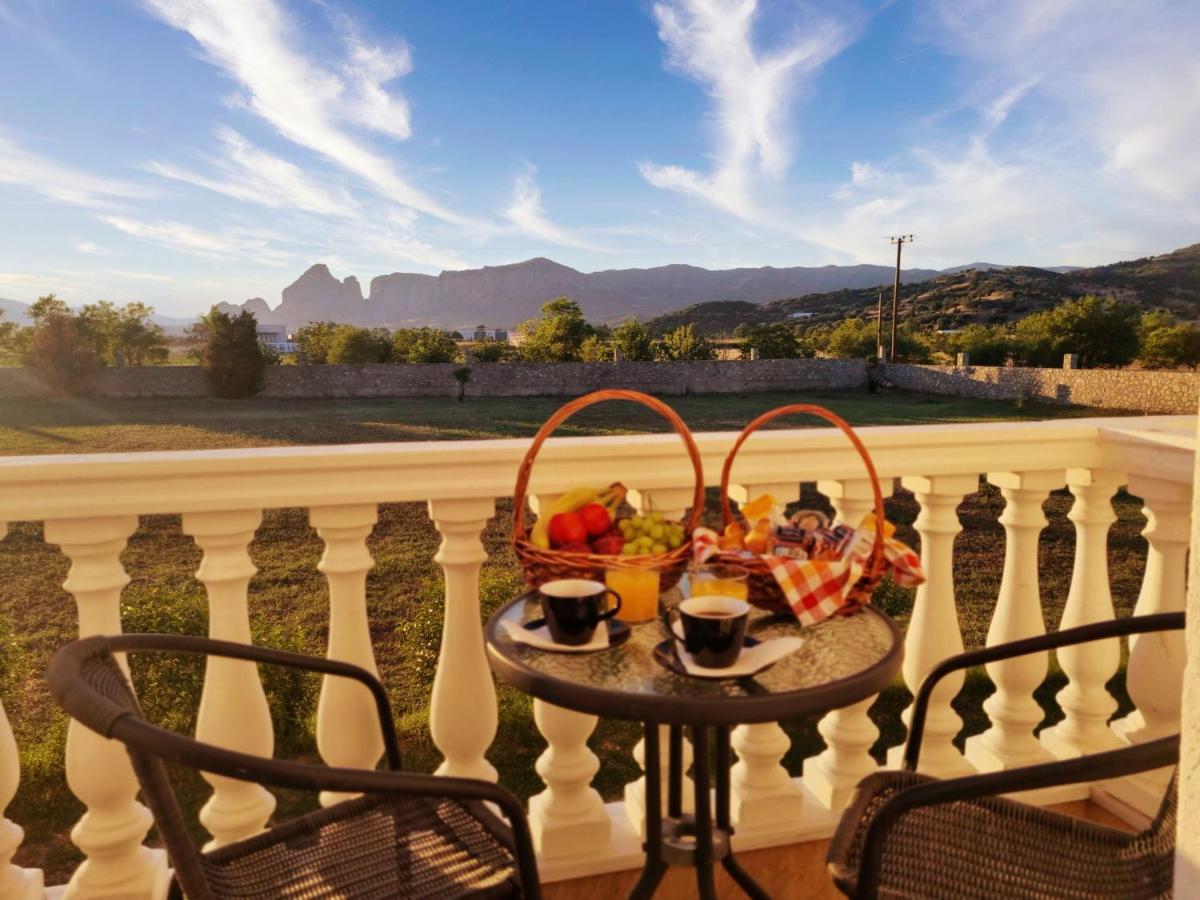 Spilaio At Meteora Hotell Kalampáka Eksteriør bilde
