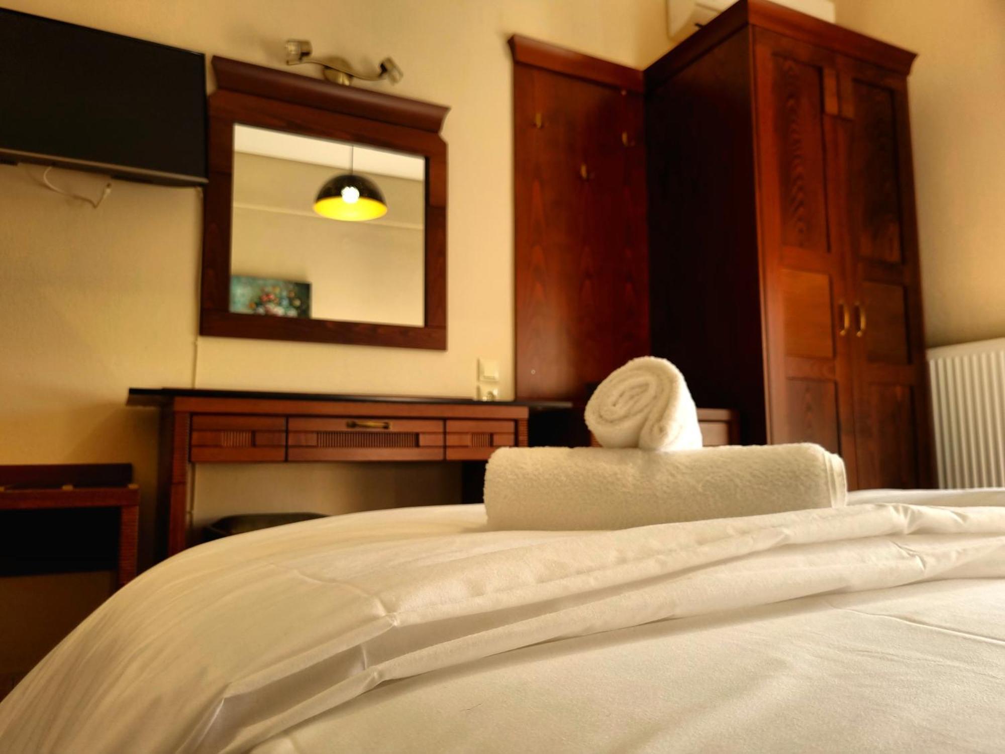 Spilaio At Meteora Hotell Kalampáka Eksteriør bilde
